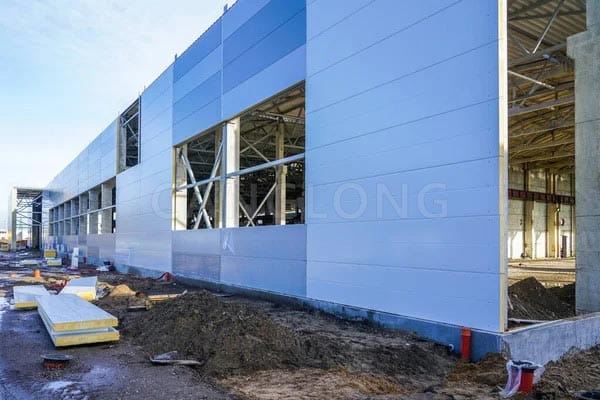 sandwich panel building