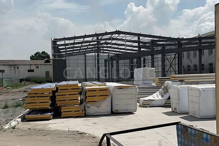 prefabricated workshop building