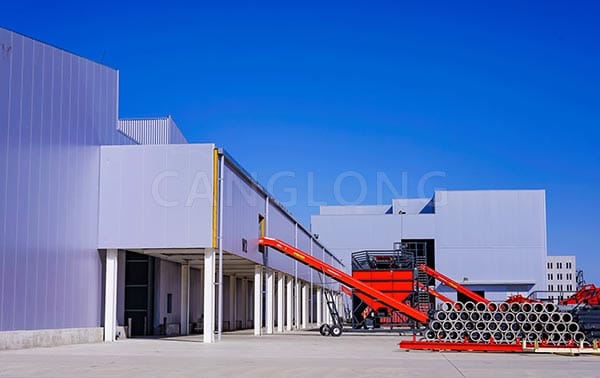 sandwich panel building