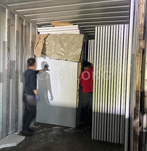 PIR sandwich panels packaged