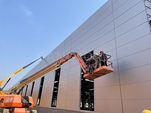 Installation of PUF sandwich panels