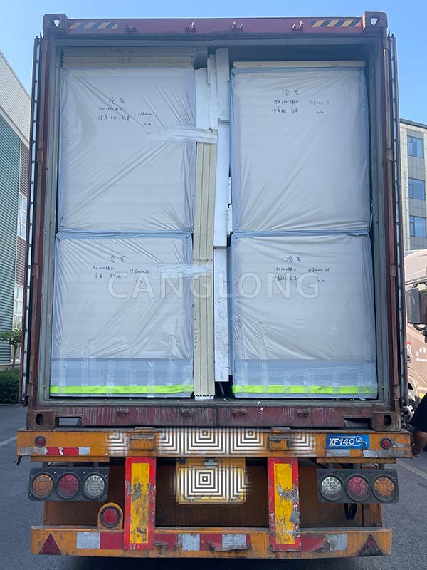 White gray 75mm thick pu cold room panel sent to Venezuela White gray 75mm thick pu cold room panel sent to Venezuela