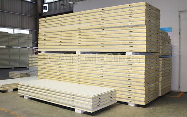 Polyurethane (PU) cold room panel
