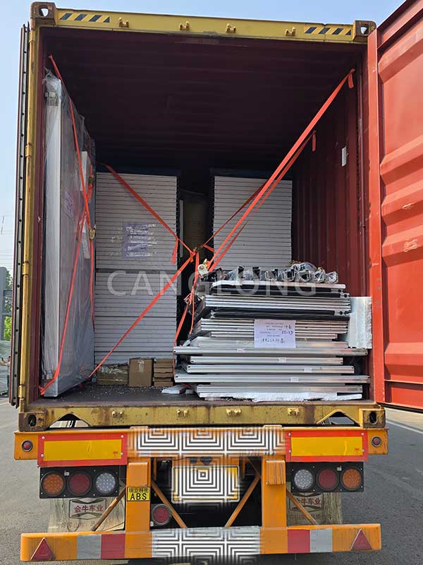 EPS clean room sandwich panel and door sent to Hungary EPS clean room sandwich panel and door sent to Hungary