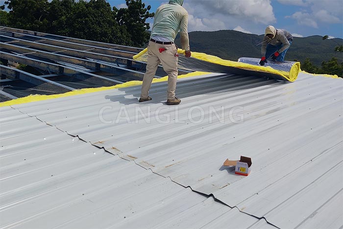 Single skin cladding and glass wool for steel warehouse in Dominica Single skin cladding and glass wool for steel warehouse in Dominica