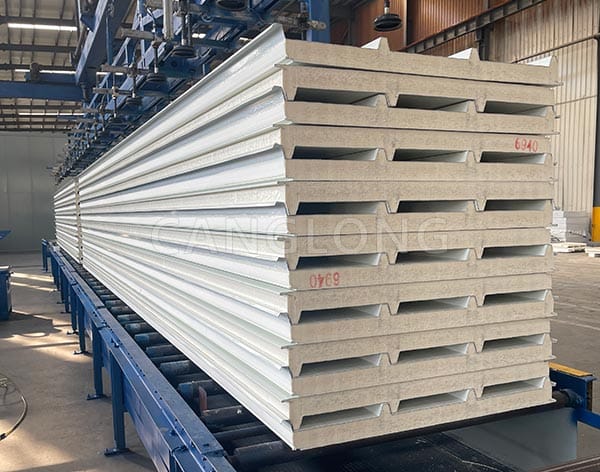 polyurethane foam insulation board