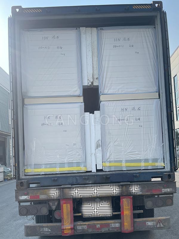 pu foam sandwich wall panels shipment