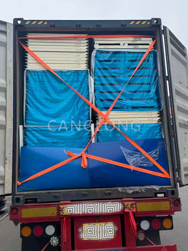 50mm PIR sandwich panels shipment