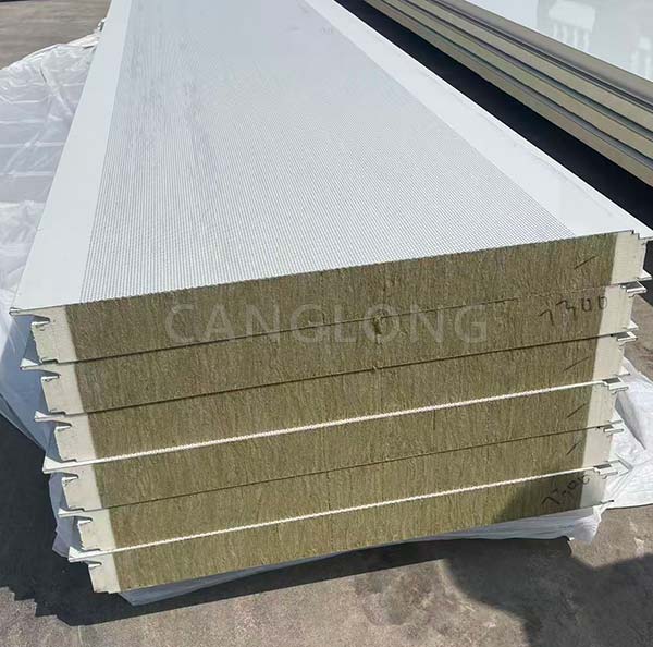 Fire resistance rating of metal sandwich panels