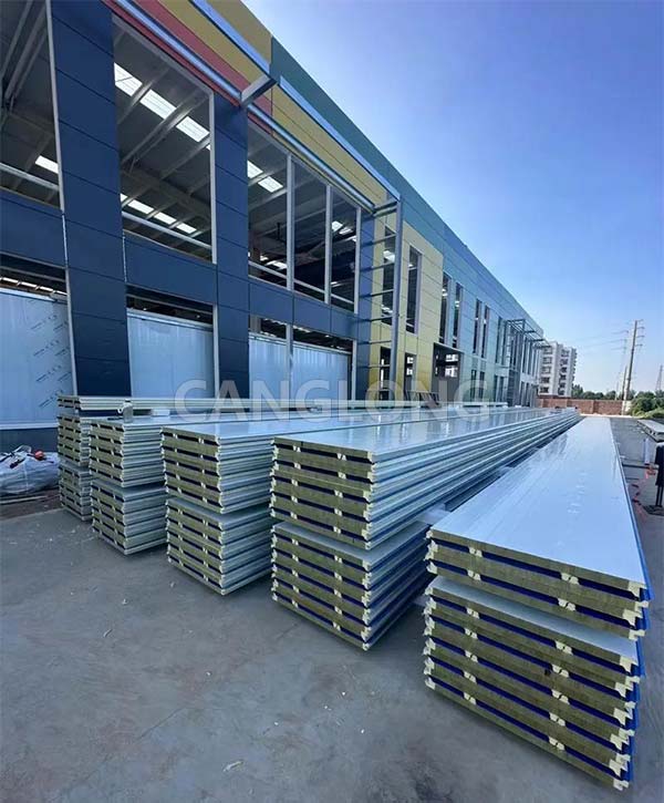 PU edge sealing rock wool roof panel